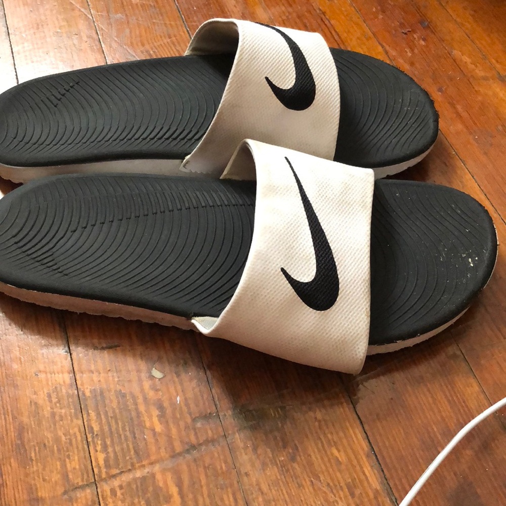 Boys Nike slides